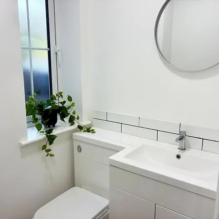 Luxury 5 Bedroom House Near York - בית נופש Escrick