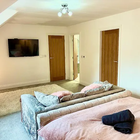 Ferienhaus Luxury 5 Bedroom House Near York -